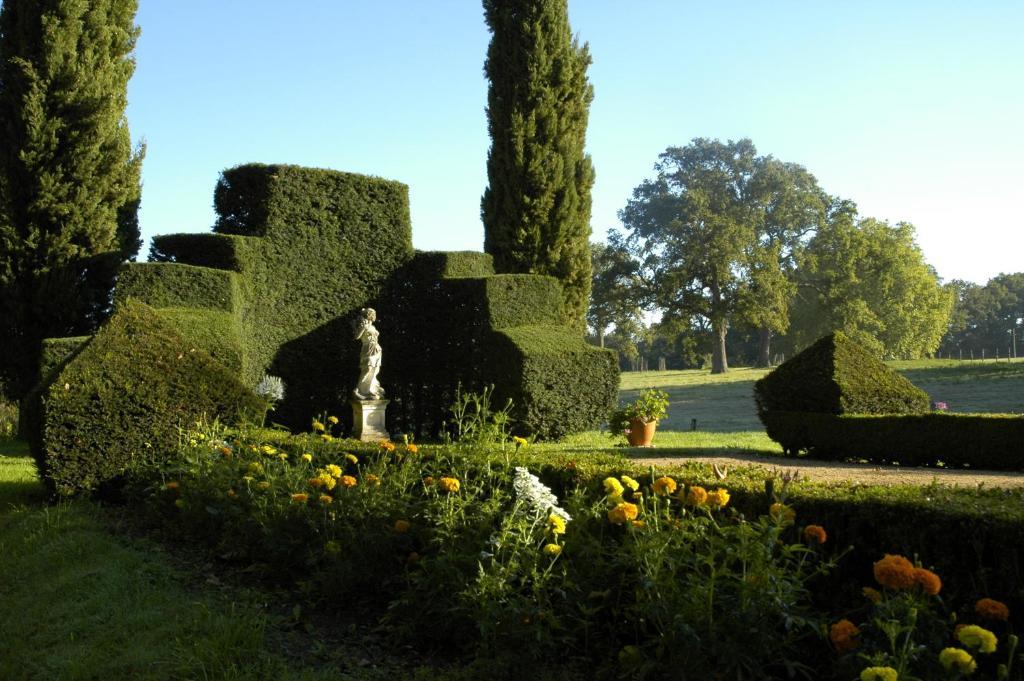 Chateau De Montriou Feneu Kamer foto